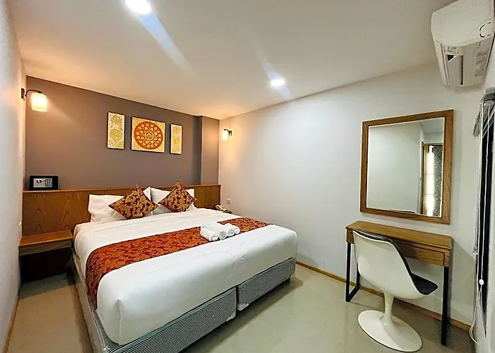High Airport Link Hotel, 3*