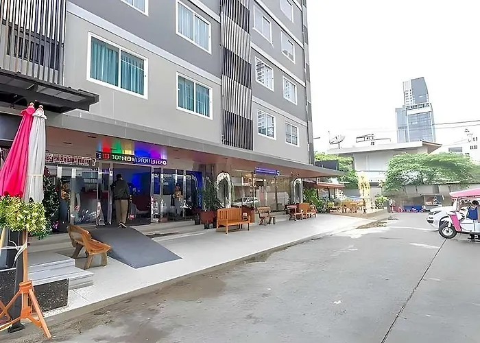 Hotel High Airport Link Hotel,